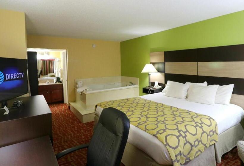 מיטת קינג בסוויטה, Baymont By Wyndham Sevierville Pigeon Forge