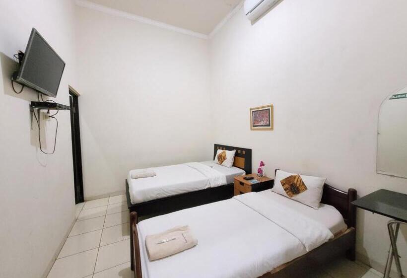 Номер Стандарт, Ndalem Katong Guest House Ponorogo