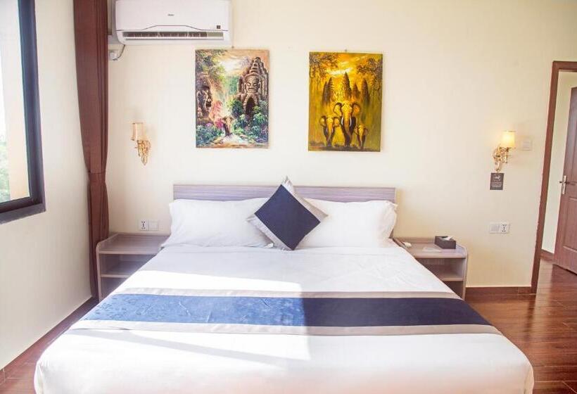 Семейные Апартаменты 3 Спальни, City Comfort Airport Hotel Phnom Penh