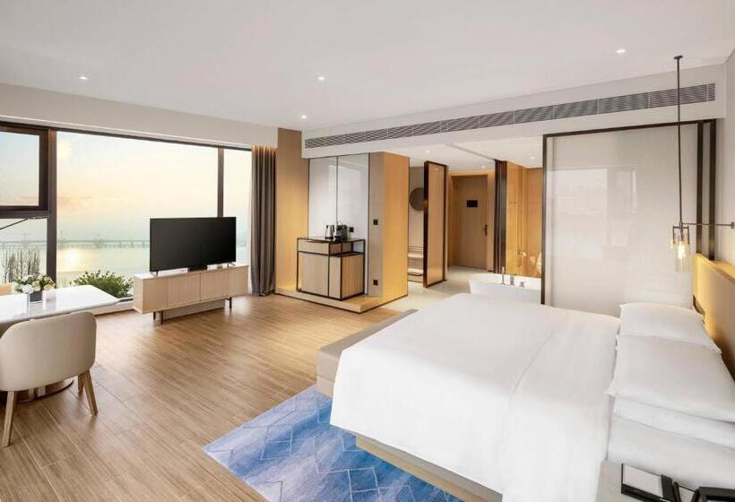 キングサイドベッドのスタンダードワンルーム, Suining Marriott