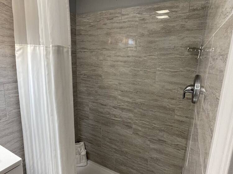 豪华单人间, Aquastar Inn