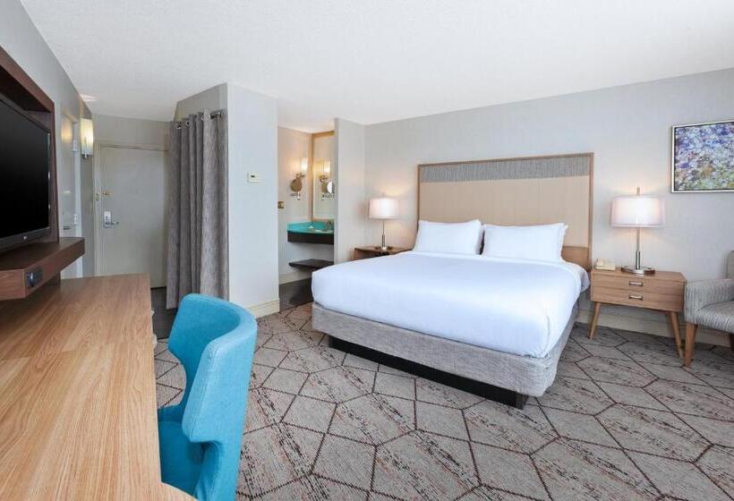 带大床的标准间, Crowne Plaza Syracuse, An Ihg