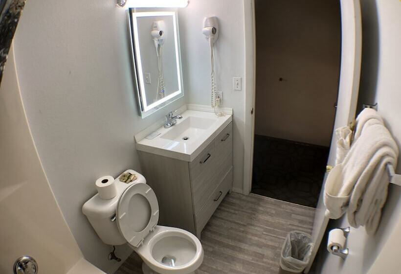 Стандартный Номер Кровать Кинг, Tower 64 Motel & Rv