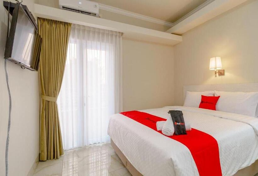 Номер Deluxe, Reddoorz Near Taman Makam Pahlawan Cikutra