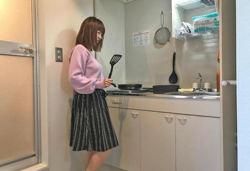 חדר סטנדרט לארבעה, Clover House Sapporo