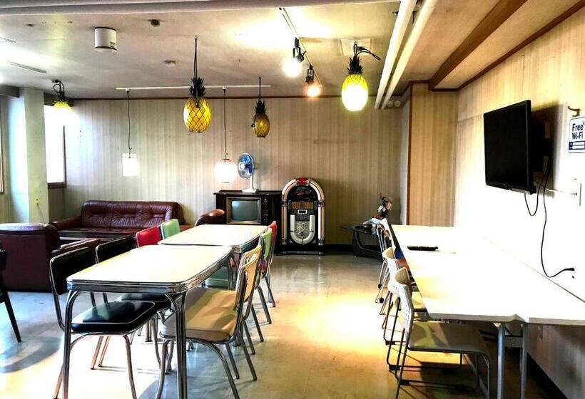 חדר משפחתי, Clover House Sapporo