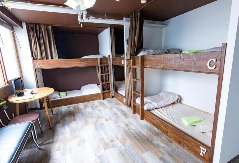 חדר משפחתי, Clover House Sapporo