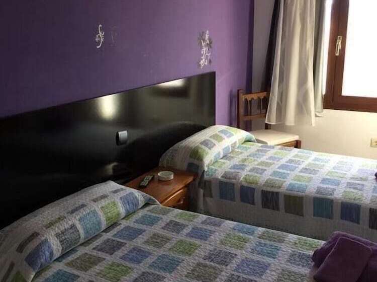 Номер Стандарт, Hostal Catedritos Ibéricos A 5 Km 154 A 5 Km De Oropesa A 1 Km De Herreruela De Oropesa