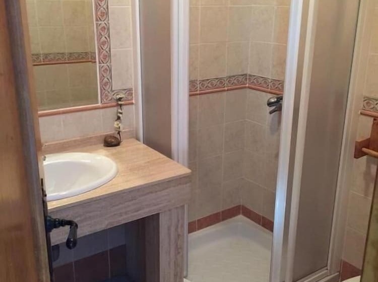 Номер Стандарт, Hostal Catedritos Ibéricos A 5 Km 154 A 5 Km De Oropesa A 1 Km De Herreruela De Oropesa