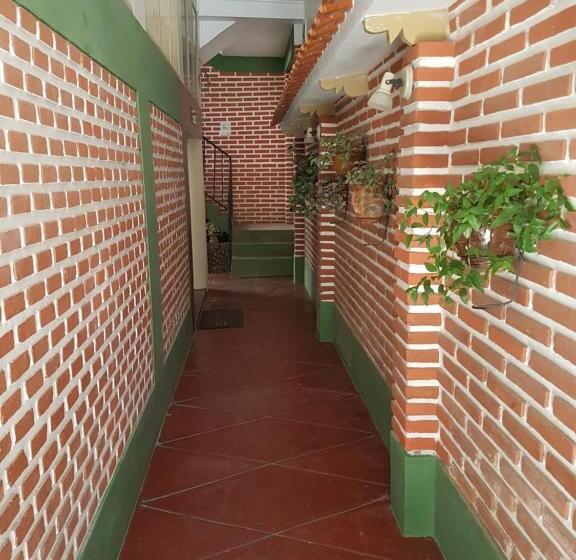 اتاق استاندارد یک تخته با سرویس بهداشتی مشترک, Hostel Buen Descanso