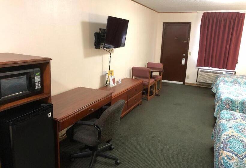 Семейный Номер, Budget Host Inn   Emporia