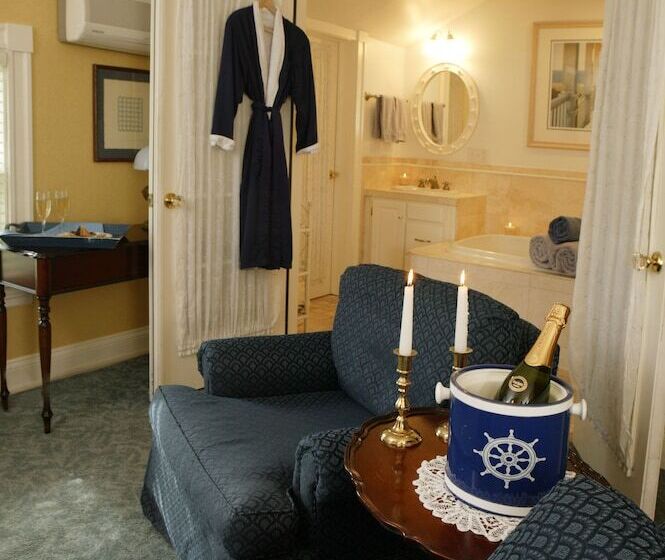Люкс Superior, Captain's House Inn