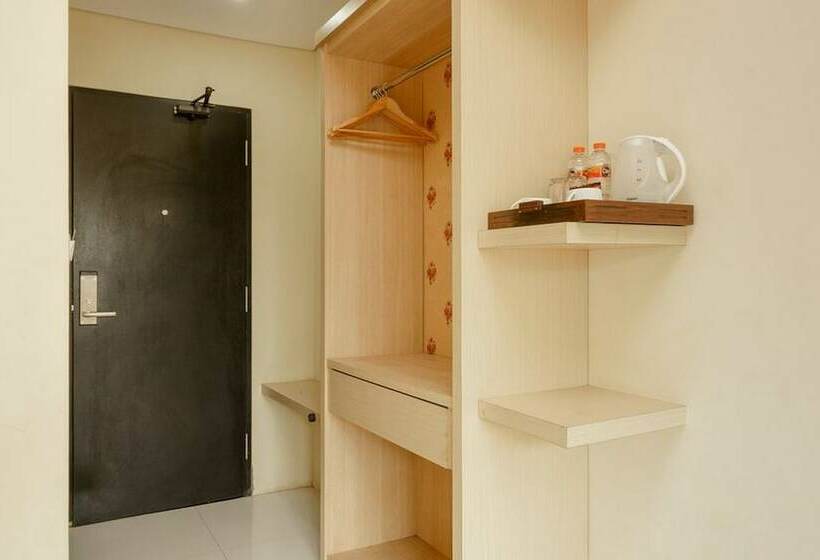 Номер Стандарт, Reddoorz Plus Near Sangkareang Park