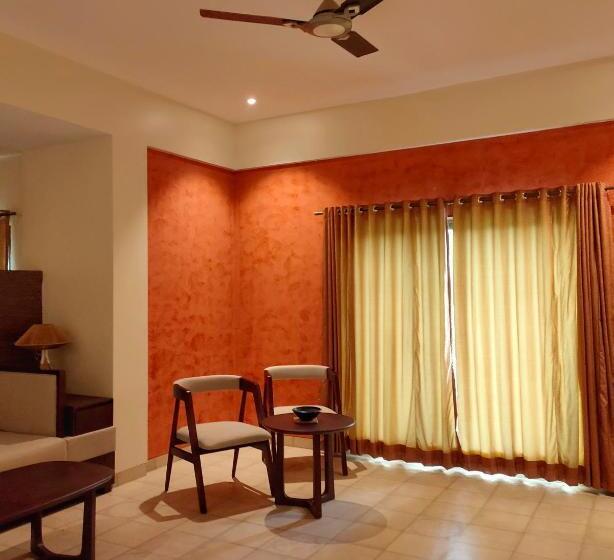 سوییت, The Summer House, Pachmarhi   Am Hotel Kollection