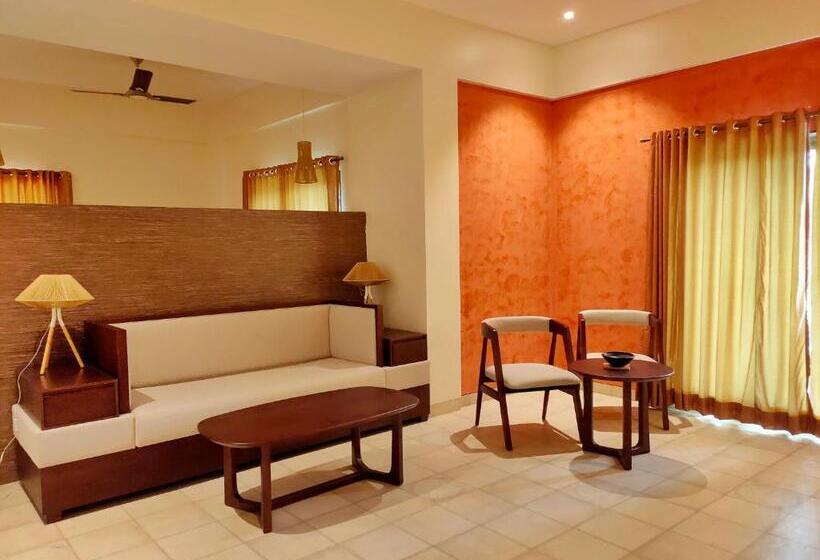 سوییت, The Summer House, Pachmarhi   Am Hotel Kollection