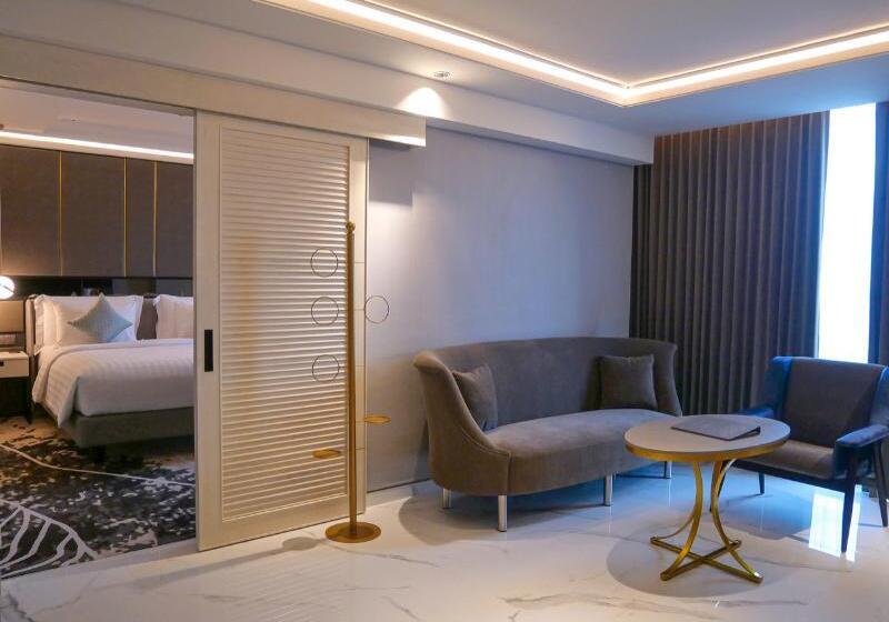 سوئیت اجرایی با تخت کینگ, Movenpick Surabaya City