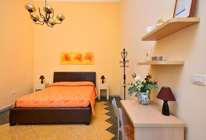 Standard Triple Room with Terrace, Balcone Su Otranto