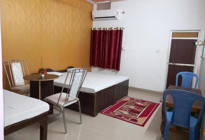 Трехместный Номер Комфорт, Vindhyvasini Guest House