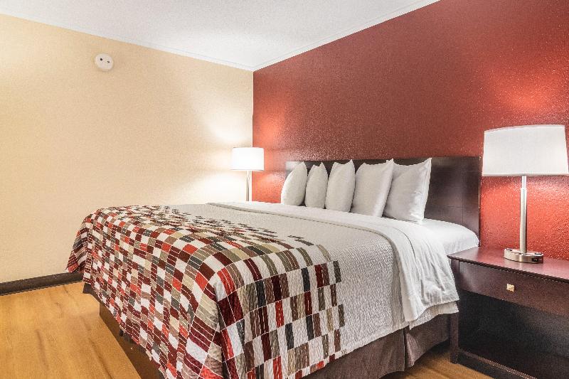 Номер Superior Кровать Кинг, Red Roof Inn Ashtabula  Austinburg
