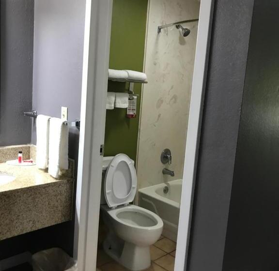Номер Стандарт, Super 8 By Wyndham Slidell