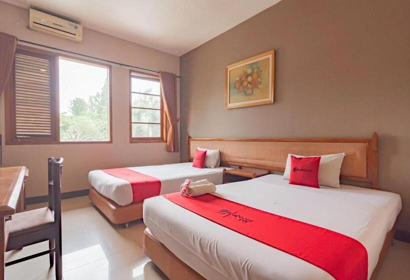 Номер Deluxe, Reddoorz Near Institut Teknologi Bandung 2