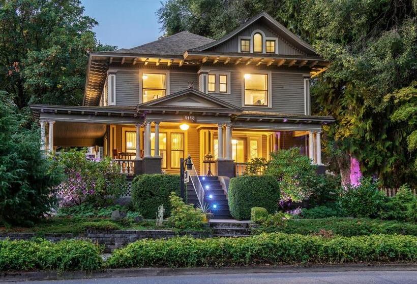 Люкс Deluxe Кровать Кинг, Inn At The Gorge