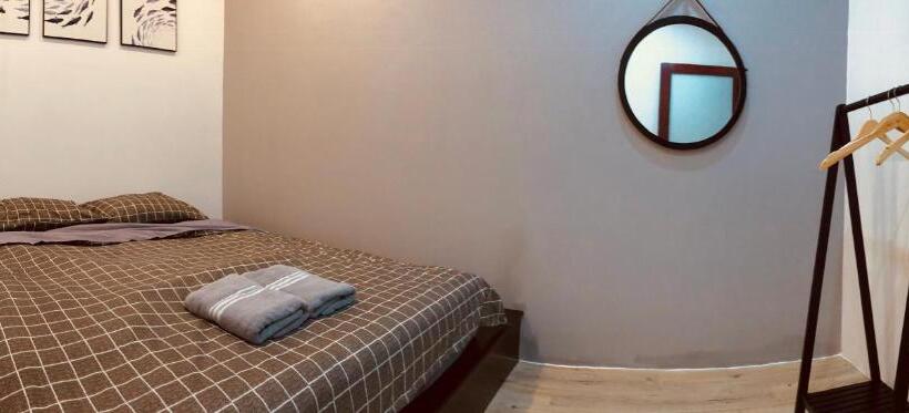 اتاق استاندارد با سرویس بهداشتی مشترک, Stay Hostel   300m From The Ferry
