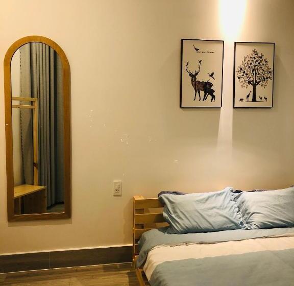 اتاق استاندارد چهارنفره با بالکن, Stay Hostel   300m From The Ferry