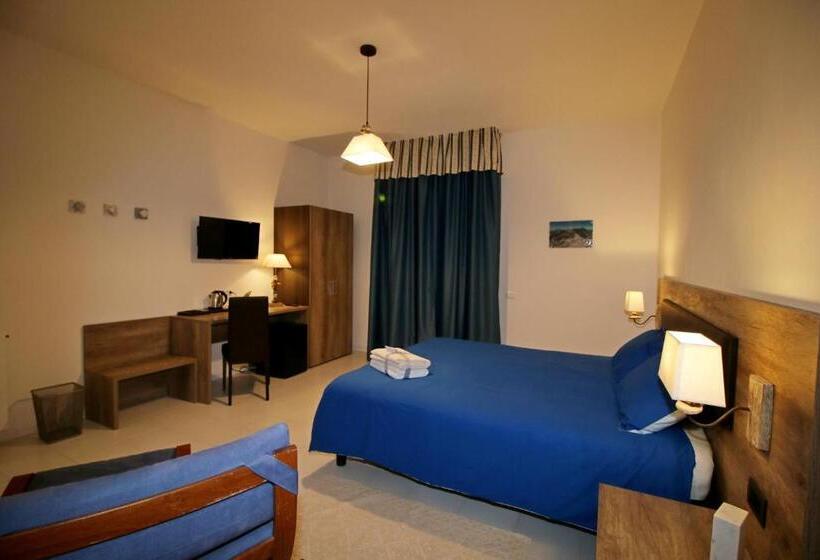 اتاق لوکس با بالکن, B & B La Marmifera