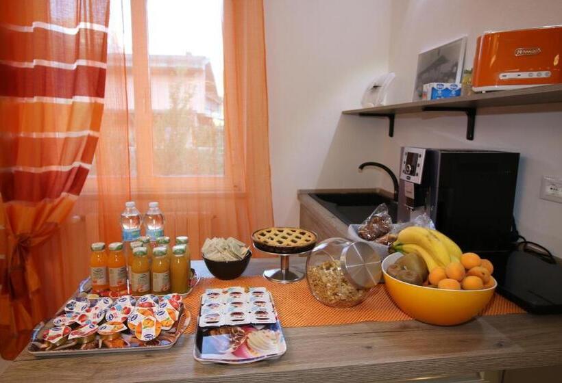 اتاق لوکس با بالکن, B & B La Marmifera