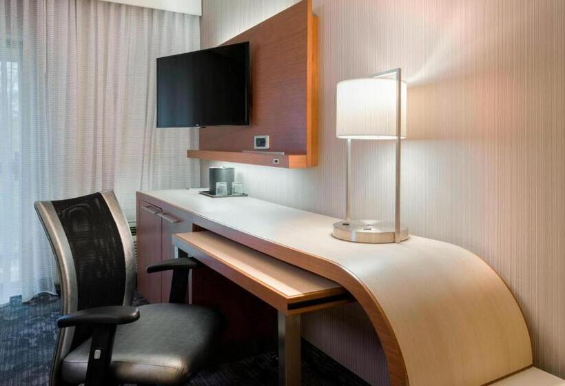 Стандартный Номер Кровать Кинг, Courtyard By Marriott Scranton Montage Mountain
