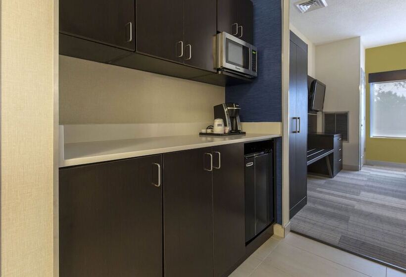Люкс, Holiday Inn Express And Suites Chicago West   St Charles, An Ihg