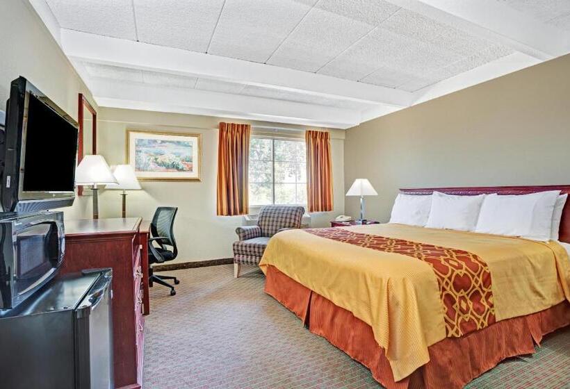 Стандартный Номер Кровать Кинг, Travelodge By Wyndham Iowa City