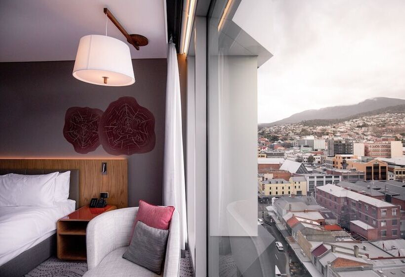 带2个双人床的标准工作室, Crowne Plaza Hobart, An Ihg