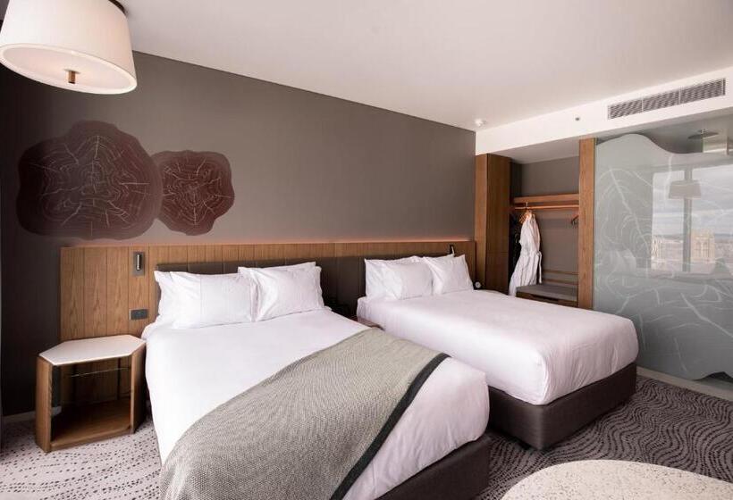 חדר קלאב, Crowne Plaza Hobart, An Ihg