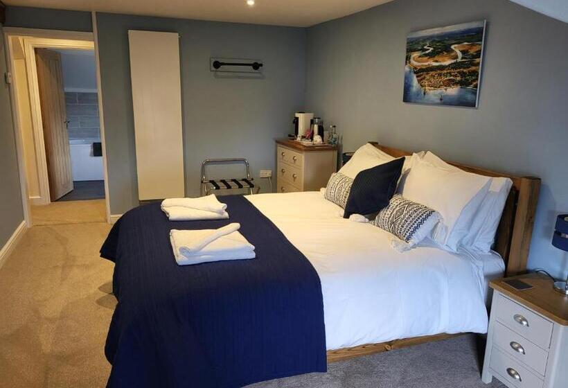 Номер Стандарт Вид на Бассейн, St Andrews House B&b