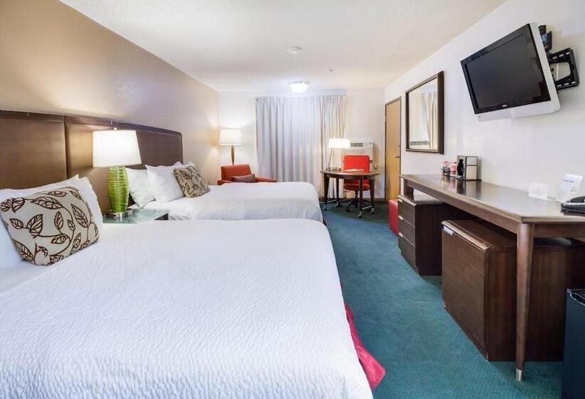 Номер Deluxe, Alliance Hotel And Suites