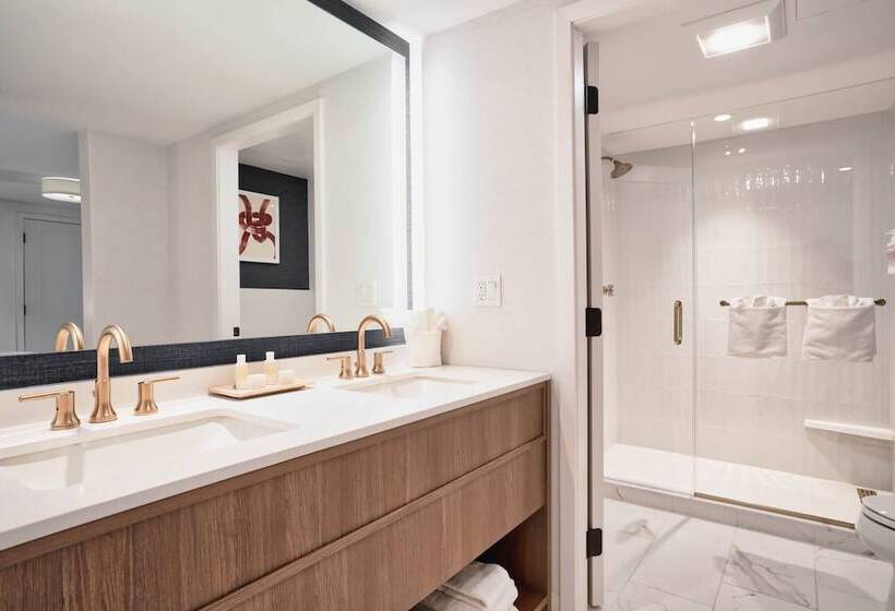 Номер Стандарт, Greyfinch Chatham Inn