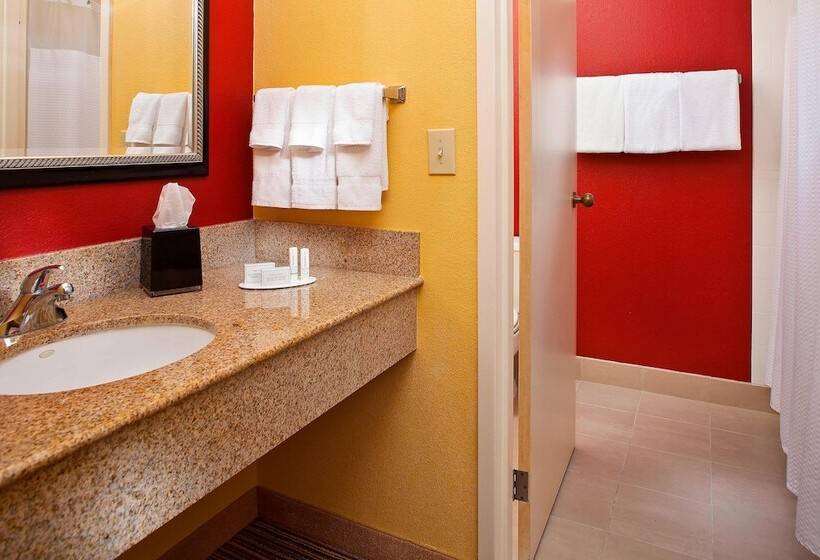 스탠다드 룸 더블 침대, Courtyard By Marriott Orlando Airport