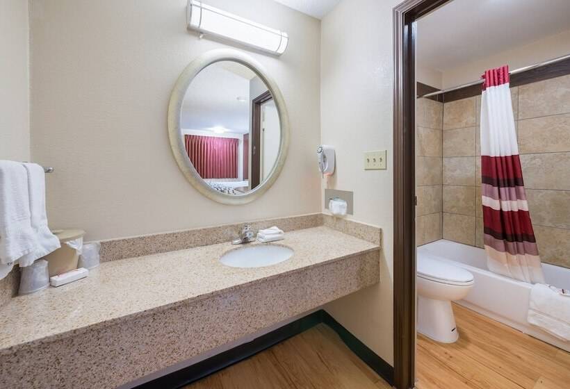 Номер Superior, Red Roof Inn Columbus  Grove City