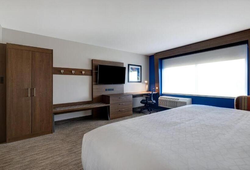 适合残疾人士使用的带超级大床的标准间, Holiday Inn Express & Suites   Ann Arbor   University South, An Ihg