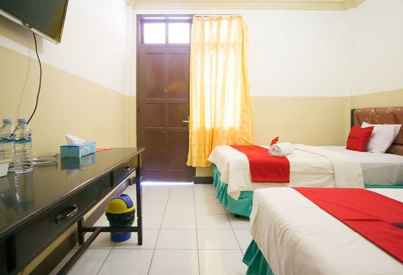 Номер Стандарт, Reddoorz Plus Near Pelabuhan Bitung