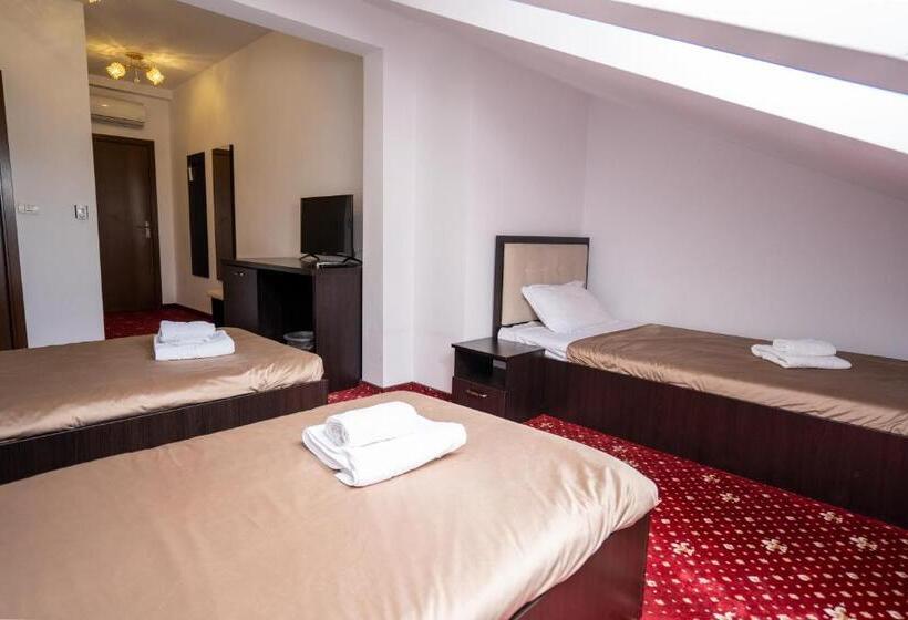Quarto Triplo Superior, N Residence