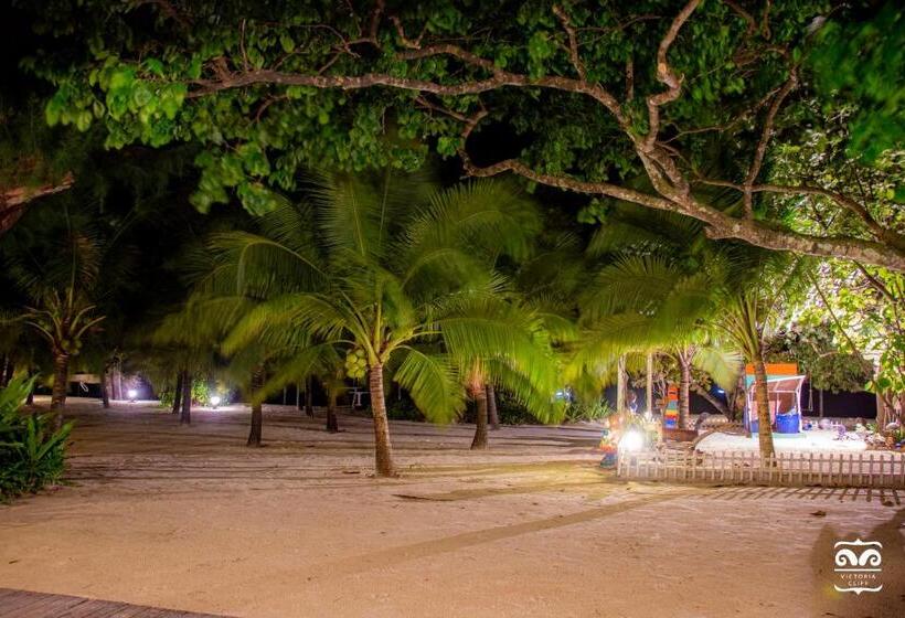 اتاق لوکس با چشم‌انداز دریا, Victoria Cliff Resort Nyaung Oo Phee Island
