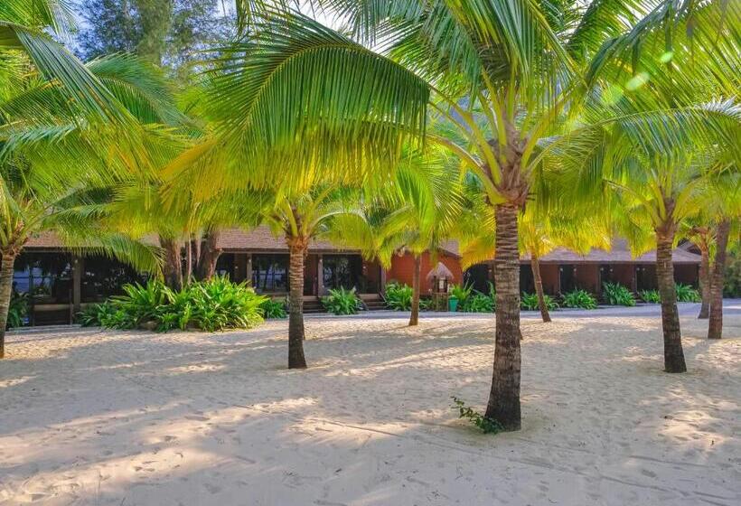 اتاق لوکس با چشم‌انداز دریا, Victoria Cliff Resort Nyaung Oo Phee Island