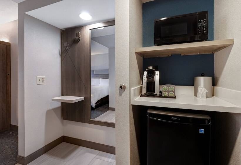 Номер Стандарт, Holiday Inn Express & Suites   Kansas City Ku Medical Center, An Ihg