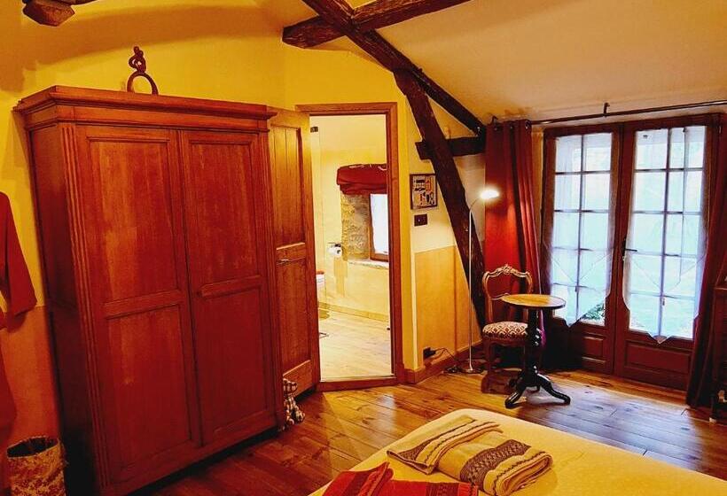 Superior Room with Terrace, Ferme De Tayac   Charme Avec Pool