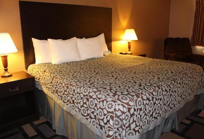اتاق استاندارد با تخت بزرگ, Days Inn By Wyndham Watertown