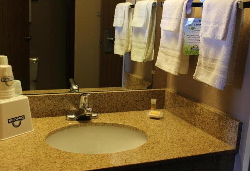 اتاق استاندارد, Days Inn By Wyndham Watertown