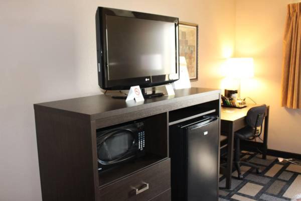 اتاق استاندارد برای معلولان, Days Inn By Wyndham Watertown